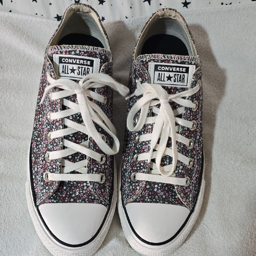 Converse Women's Floral Sneakers - Black, White, and Pink
